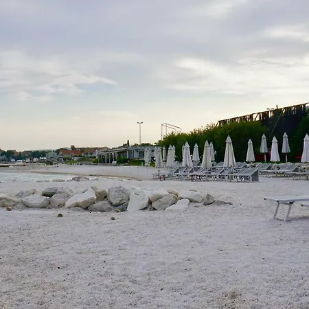 Milky's Near Beach * Trogir